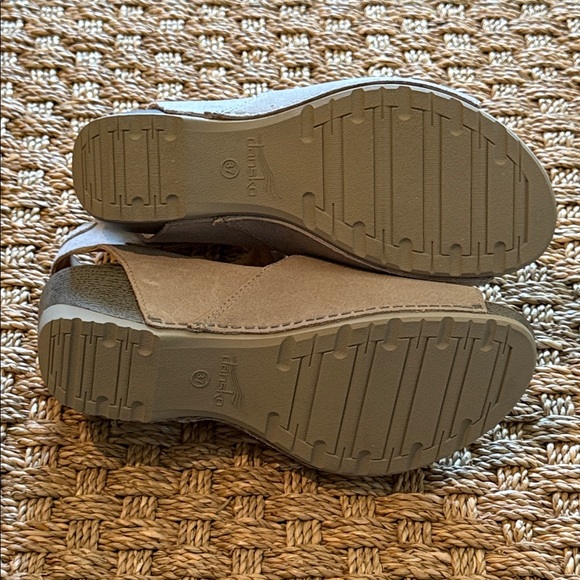 Dansko Taylin Nubuck Taupe Open-Toe Sandals - Picture 5 of 6